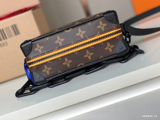 WIS SOFT LOUIS VUITTON TRUNK 0823